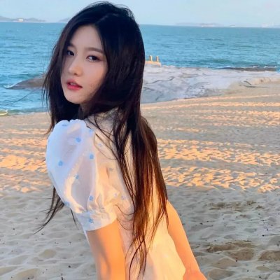 鱼跃在花见